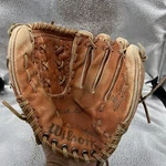 Vintage Wilson A2150 Baseball Glove 12 Kirk Gibson Pro Special Pocket Rht. Fixed Price $15.00.