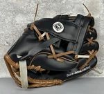 Franklin Youth T-ball Baseball Glove 22705 Ready To Play 8.5" Right Hand Throw. Fixed Price $9.88.