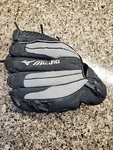 Mizuno Glove Right Handed Thrower- 11INCHES Gpp 1100Y3BG Great Condition. Fixed Price $28.18.