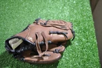Mizuno Power Close Rh Throw Inch Youth Baseball Glove Gpp 1000Y1 #527. Fixed Price $11.00.