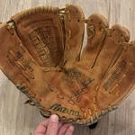 Vintage Whitney Ford Mizuno Leather Glove Left MZ1320WF Legends Of Baseball. Fixed Price $19.49.