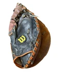 Wilson A2564 AS18 Ivan Rodriguez Rht In Leather. Fixed Price $40.00.