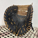 Mizuno GXF-101 First Mitt 12 Broken In Baseball Left Hand Throw Lht Black. Fixed Price $42.99.