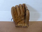 Vintage 1960'S Macgregor M20T Willie Mays Left-handed 9" Baseball Glove. Fixed Price $30.00.