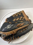 Easton Pro-series Baseball Glove Mitt MODEL#SLV13 13" Right Handed Rht. Fixed Price $23.99.