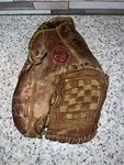 Rawlings PG16 Gary Templeton Baseball Glove Softball Rht Deep Well Basketweave. Fixed Price $21.95.