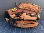 Wilson A440 AO440 FP115 11.5" Fast Pitch Baseball Glove Youth Leather Monsta Web. Fixed Price $17.99.