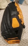 Wilson A0350 Mlb Baseball Glove 11" Rht. Fixed Price $26.95.