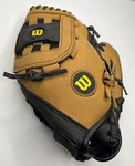 Wilson A300 11.5" Youth Kids Baseball Fastpitch Glove Right Hand Throw WTA2457. Fixed Price $13.94.