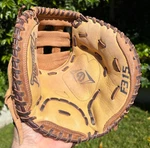 $180 Diamond Elite Pro 31.5 Fastpitch Star Softball Catchers Mitt Nokona. Fixed Price $75.00.