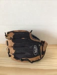 Louisville Slugger GENB950 9.5 Inch Genesis 1884 Series Right Hand Throw Kids. Fixed Price $16.00.