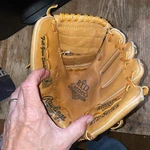 Rawlings Baseball Glove RTD200SC 11.5 Right Leather Special Edition Series. Fixed Price $119.00.