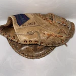 Spalding Right Handed First Base Mitt Model 42-4831 Ez Flex. Fixed Price $29.99.