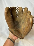 Spalding Roger Maris Signature Model 42-135 Trapocket Right Handed Baseball Mitt. Fixed Price $69.95.