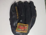 Rawlings GG1000 Fully Broken 12 Gold Labels Baseball Softball Glove Right. Fixed Price $140.00.