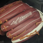 Mizuno Fastpitch 12.5" Left-hand Softball Glove Leather Brown/white Power Close. Fixed Price $60.00.