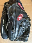 Rawlings Black Leather Left Hand Glove -RBG1225NC. Fixed Price $28.00.