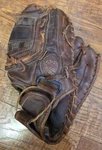Nokona Baseball Glove Walnut Series WS-1200 12IN. Rht Great Soft Leather. Fixed Price $200.00.