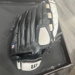 Wilson 11.5 Youth A350 Black Gray Leather Baseball Glove Rht A0350TR115 Euc. Fixed Price $24.99.