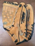 Mizuno Premier 12.5 Inches Mpm 1250 Max Flex Rht Leather Baseball Glove. Fixed Price $24.95.