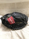 Rawlings RCM30B Gorgeous 32 Baseball Catchers Mitt Right Hand Throw Nwotags. Fixed Price $110.00.