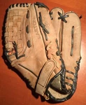 Easton 13 Ewx Fast Pitch Soft Ball Right Hand Leather Flex Action Palm. Fixed Price $20.88.