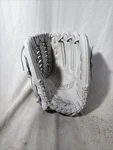 Rawlings Liberty Advanced 12.5 Right Hand Throw RLA125-15W. Fixed Price $175.00.