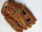 Mizuno Mz 1151 North American Steer Hide Grain Leather Right Baseball Glove. Fixed Price $25.00.