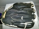 Mizuno Gpm 1203 Professional Model Dakota Leather 12" Rh Baseball Glove Lht. Fixed Price $25.50.