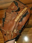 Easton Rebel REB125 Baseball Softball Glove Right Handed Throwing 12.5". Fixed Price $40.00.