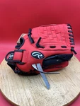Rawlings Youth Baseball Glove Players Series 11" Red Black Right Throw. Fixed Price $18.99.