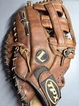 Louisville Slugger Tpxfb Pro Pattern Left Hand Throw Leather Baseball Glove. Fixed Price $40.00.