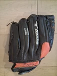 Mizuno GPT-1150-Y1 11.5 Youth Baseball Softball Glove Right Hand Throw. Fixed Price $15.00.