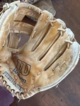 Wilson A2600 Fieldmaster Leather Baseball Glove Right-hand Thrower Used Korea. Fixed Price $12.00.