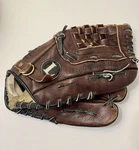 Youth Right Hand Throw Nice! Baseball Glove Louisville Slugger TPX1050S 1/2. Fixed Price $19.80.