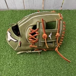 Mizuno Pro Select 11.5" Baseball Glove Rht (GPS-41R). Fixed Price $199.00.