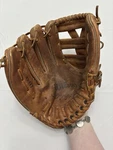 Wilson A9847 Soft Flex Leather Baseball Glove Lht. Fixed Price $24.99.