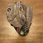 Softball/baseball Glove Worth Powercell Series Lite Weight LCW-12.5" Leather Rht. Fixed Price $19.99.