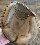 Vtg Yogi Berra Spaulding Advisory Staff Model 42-7445 Catcher Mitt Glove Yankees. Fixed Price $44.99.