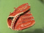 Everlast 515R Astro Star Professional Model 11" - Rht Softball Baseball Glove. Fixed Price $39.95.