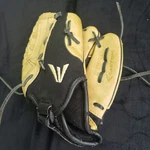 Easton Youth Left Hand Throw Flex Adjustable Strap Baseball Glove ZFX1001. Fixed Price $12.50.