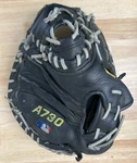 Wilson 32.5 A730 A073 Dkcm Catcher Mitt Glove Rht Right Hand Throw. Fixed Price $60.00.