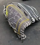 Mizuno MZ107 Youth Baseball Glove Pro Model 10" Rt Handed, Black Leather.. Fixed Price $16.00.