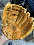 Spalding Bob Horner 42-235 11 Baseball Glove Vintage Leather Right Hand Throw B6. Fixed Price $39.00.