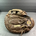 Louisville Slugger Tpx Omaha Series First Base Glove Oprofb Rht 11.5. Fixed Price $39.00.