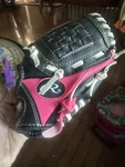 Rawlings 8.5 PL85PB Right Handed Glove Pink Black. Fixed Price $11.00.
