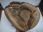 Rawlings Gg-cm Gold Glove Rht Baseball Catchers Mitt Adult. Fixed Price $47.77.