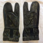 Vtg Unissued Us Navy Rubber Mittens 3 Finger Deck Gloves Trigger Waterproof '58. Fixed Price $30.00.
