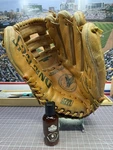 1970S Spalding Jim Rice 42-217 Professional Model Baseball Glove Rht. Fixed Price $119.00.