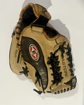 Easton Travel Pro Youth 11.5 TB48 Baseball Glove Usa Steerhide Tan Black. Fixed Price $41.00.